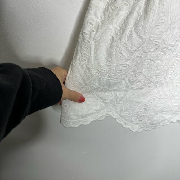 Lilly Pulitzer V neck Eyelet Lace shift Dress WHITE 92392 scalloped women's 2 - Picture 5 of 9